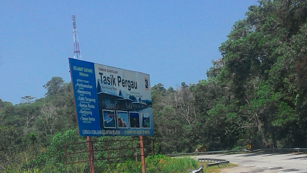 signboard-tepi-jalan